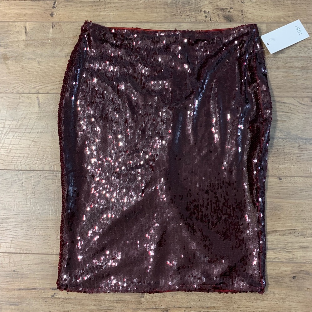 Maroon Sequin Tobi Shirt. NWT
